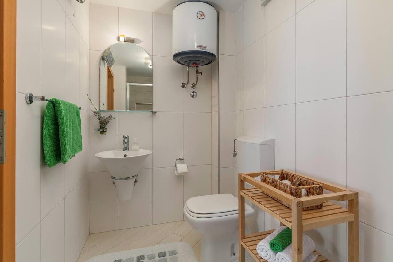 E&T Apartments With A Beautiful Pool 拉巴克 外观 照片